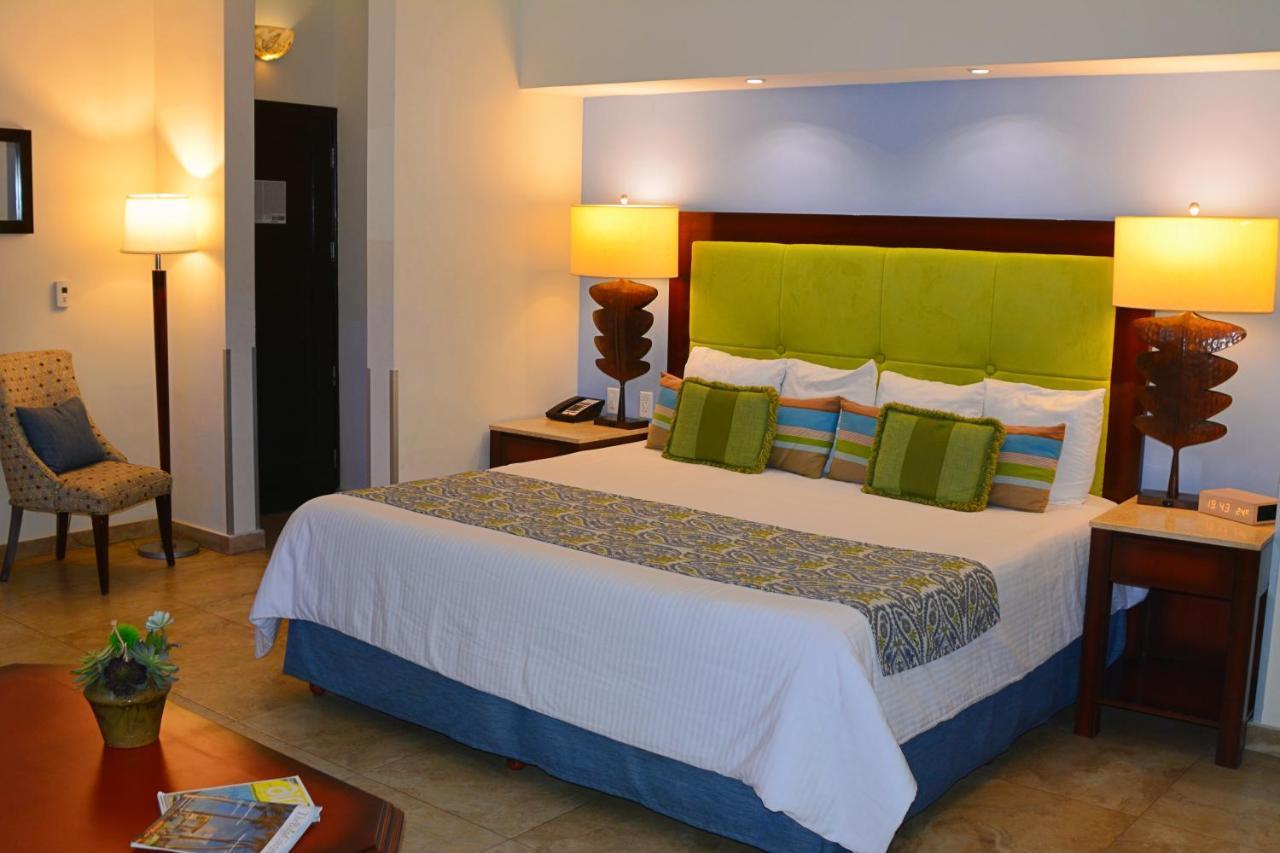 Hblue Hotel 3*