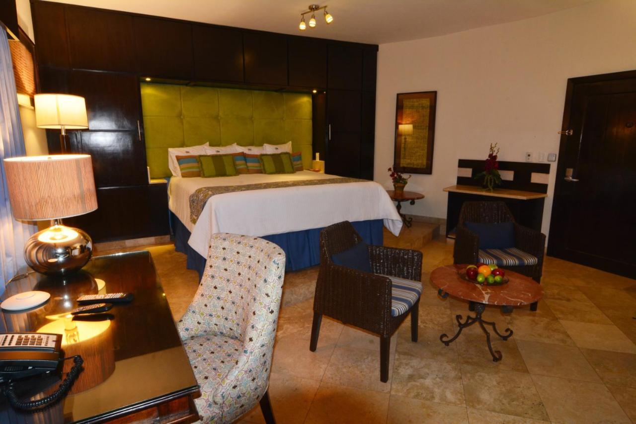 Hblue Hotel