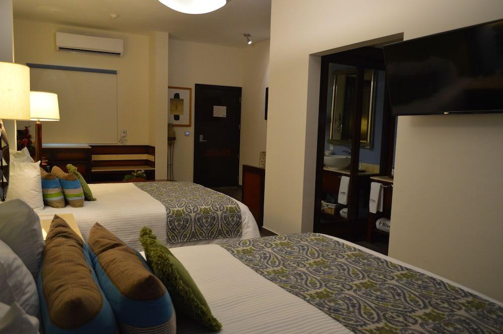 Hotel Hblue 3*